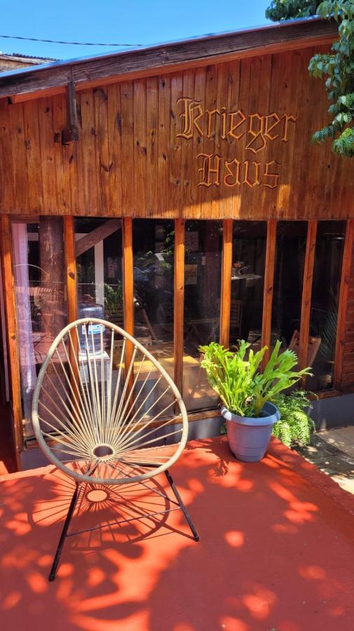Haus Hostal *